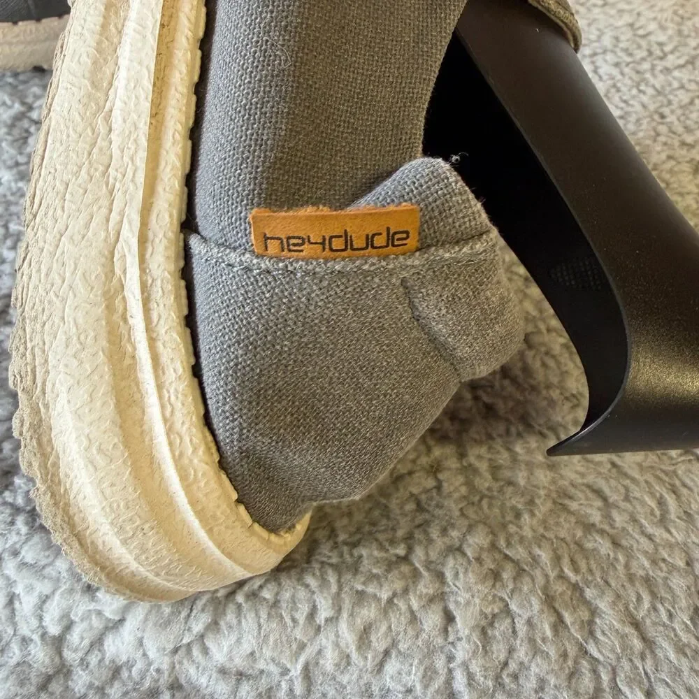 HEY DUDE Wendy Shoes Women 7 Chambray Navy White (Gray) Linen Canvas Slip On
